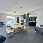 Charmandene - Luxury 5 Bed With Pool And Gated Parking