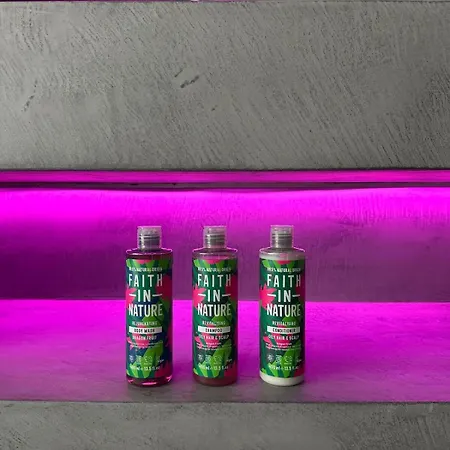 Вілла Charmandene - Luxury 5 Bed With Pool And Gated Parking Бристоль