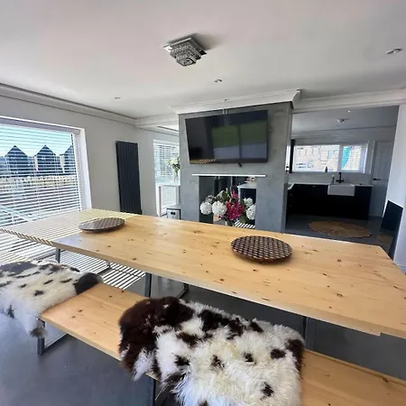 Vila Charmandene - Luxury 5 Bed With Pool And Gated Parking Bristol