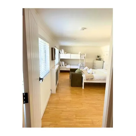 Vila Charmandene - Luxury 5 Bed With Pool And Gated Parking Bristol