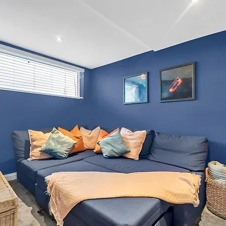 Villa Charmandene - Luxury 5 Bed With Pool And Gated Parking *