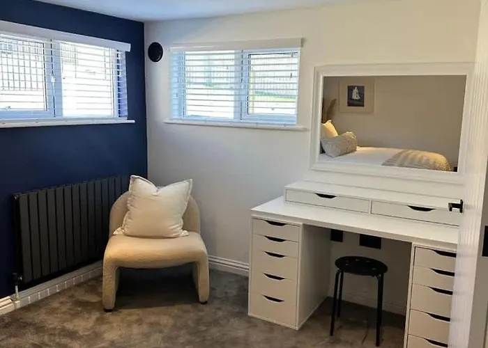 Charmandene - Luxury 5 Bed With Pool And Gated Parking Willa *