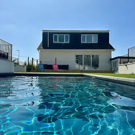 Villa Charmandene - Luxury 5 Bed With Pool And Gated Parking *