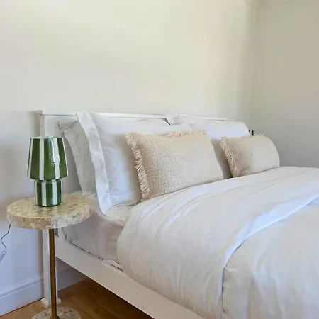 Villa Charmandene - Luxury 5 Bed With Pool And Gated Parking Bristol