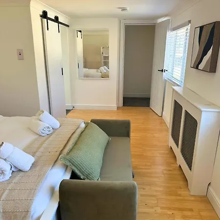 Villa Charmandene - Luxury 5 Bed With Pool And Gated Parking *