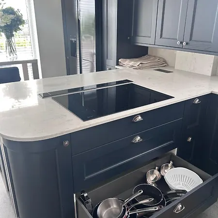 Charmandene - Luxury 5 Bed With Pool And Gated Parking Villa Bristol